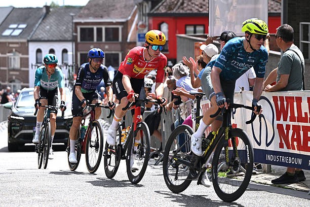 Baloise Belgium Tour: Biniam Girmay vence a 1ª etapa em final eletrizante, confira os resultados e a chegada 3 girodociclismo.com.br biniam girmay vence a 1a etapa do baloise belgium tour em final eletrizante confira os resultados e a chegada image 10