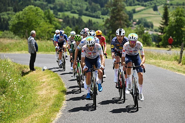 girodociclismo.com.br criterium du dauphine fuga triunfa e anthon charmig vence a 4a etapa alex baudin segue lider confira os resultados e a chegada image 1