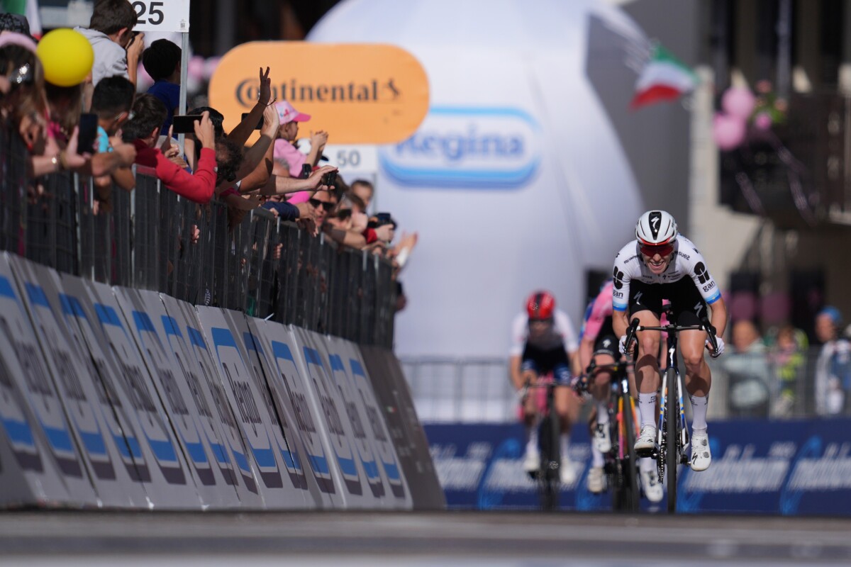 girodociclismo.com.br demi vollering vence a 5a etapa do giro ditalia feminino image 7
