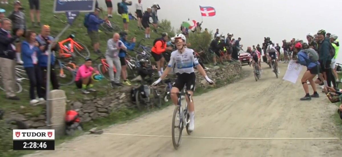 girodociclismo.com.br demi vollering vence a encurtada etapa rainha do giro ditalia confira os resultados e a chegada image 2