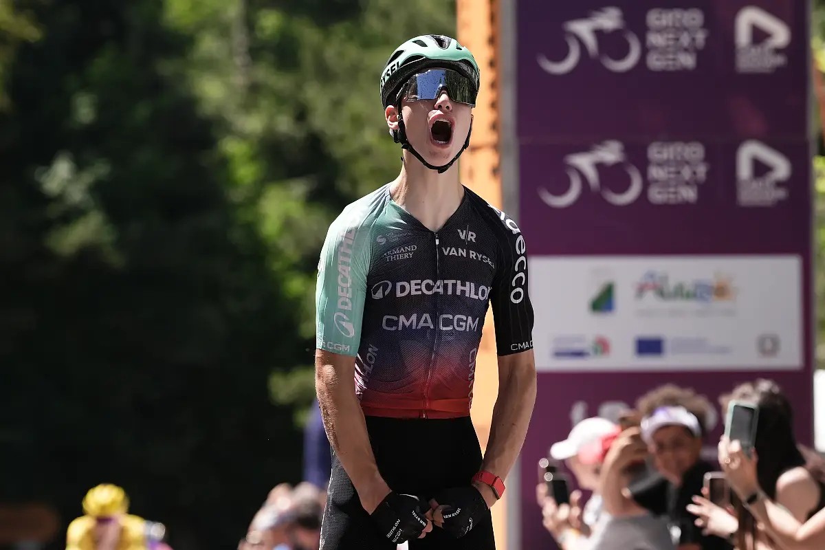 Giro Next Gen 2026: Aubin Sparfel vence a 7ª etapa, brasileiro Henrique Bravo segue no top 3, resultados e chegada 1 girodociclismo.com.br giro next gen 2026 aubin sparfel vence a 7a etapa brasileiro henrique bravo segue no top 3 resultados e chegada image 2