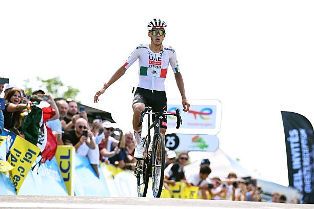 girodociclismo.com.br isaac del toro celebra vitoria no criterium du dauphine e admite nao sei se estou no meu melhor assista o video image 2