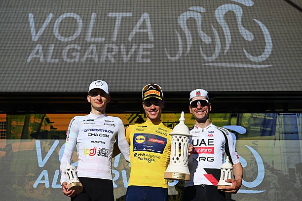 girodociclismo.com.br jonas vingegaard estara mais forte no tour tadej pogacar tambem diretor da lenda bernard hinault projeta proximos duelos no worldtour assista o video image 3