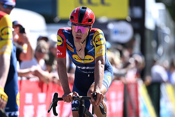 girodociclismo.com.br juan ayuso admite dificuldade mas mantem confianca no criterium du dauphine espero que seja diferente assista o video image 2