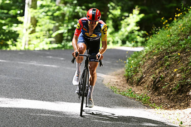 girodociclismo.com.br juan ayuso lamenta derrota no criterium du dauphine fui estupido acabei jogando a vitoria fora assista a entrevista juan ayuso criterium du dauphine 1