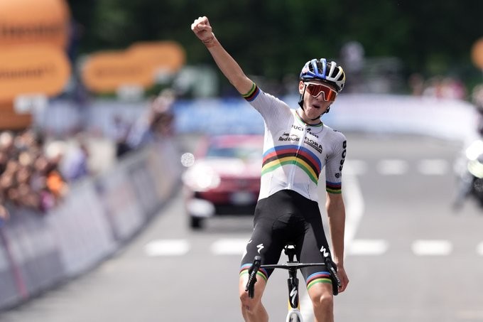 girodociclismo.com.br lorenzo finn vence etapa de montanha do giro next gen e assume a lideranca geral image 2