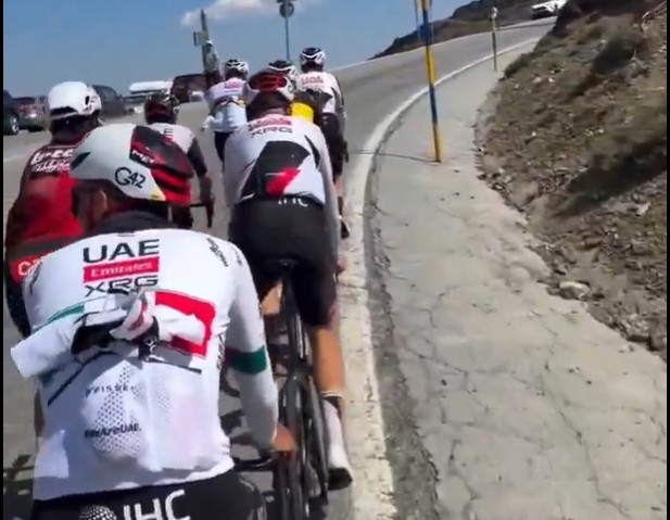 girodociclismo.com.br pensei que pogacar estava blefando ele parece muito magro tadej pogacar impressiona gregario de evenepoel image 4