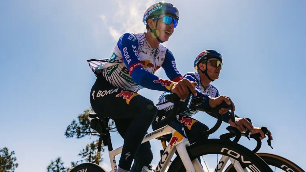 girodociclismo.com.br remco evenepoel com forte apoio no tour de france red bull bora anuncia os 8 ciclistas para a competicao assista o video image 3