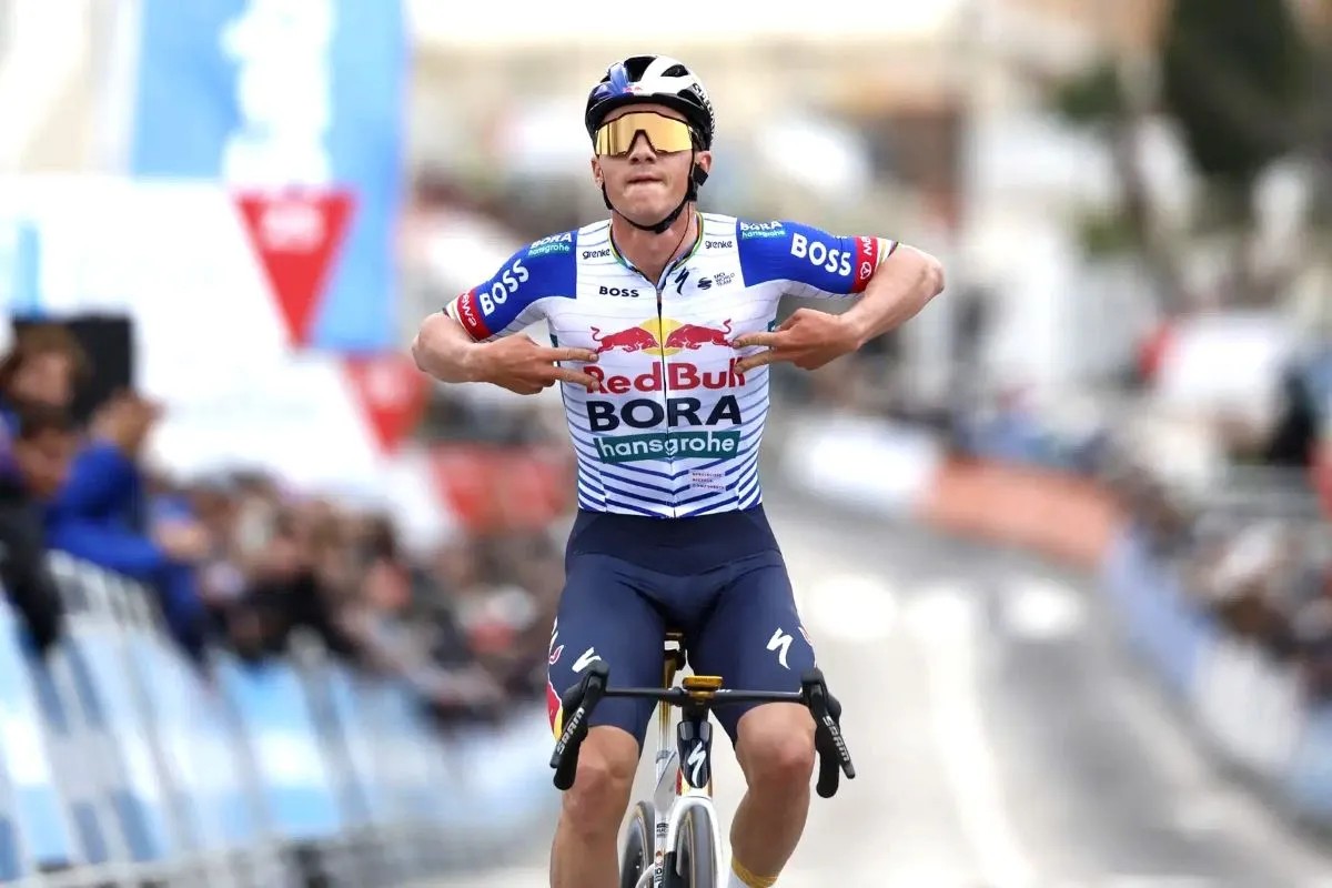 girodociclismo.com.br remco evenepoel com forte time de escaladores no tour de france red bull bora revela equipe para a competicao assista o video image