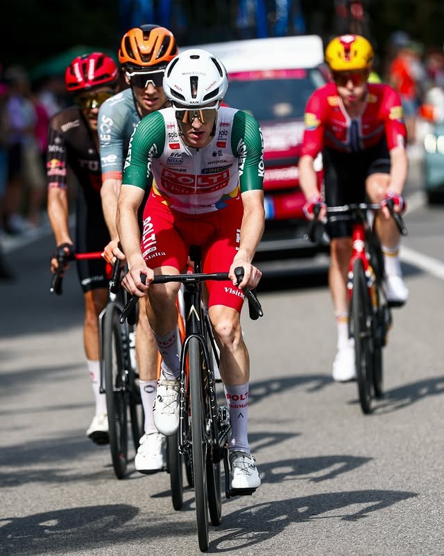 Revelação do Giro d'Italia 2026 assina contrato no WorldTour a partir de 2027 1 girodociclismo.com.br revelacao do giro ditalia 2026 assina contrato no worldtour a partir de 2027 image 5