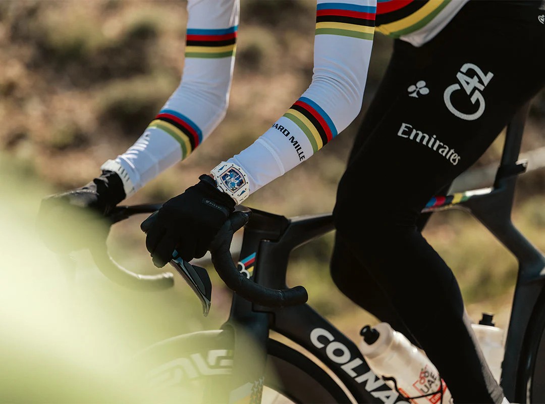 Tadej Pogacar apresenta seu relógio de US$ 1 milhão antes do Tour de France, modelo disponível em edição limitada 3 girodociclismo.com.br tadej pogacar apresenta seu novo relogio de us 1 milhao antes do tour de france modelo esta disponivel em edicao limitada image 7