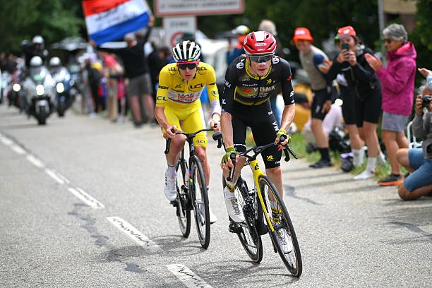 girodociclismo.com.br tadej pogacar ate lava a roupa e prepara o jantar no training camp uae emirates detalha a preparacao final ao tour de france image 10