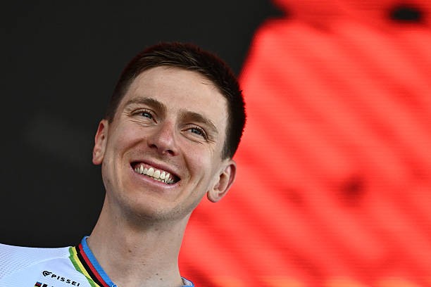 Tadej Pogacar confiante antes do Tour de Suisse "vamos ver se estou pronto para o Tour de France", assista a entrevista 2 girodociclismo.com.br tadej pogacar concede entrevista antes do tour de suisse talvez tentemos a vitoria ja amanha assista a entrevista image