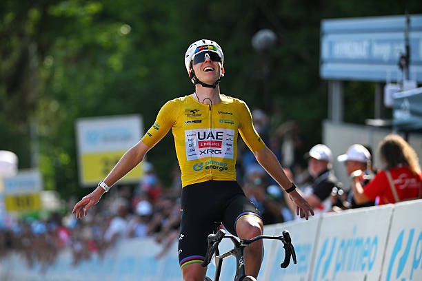 Tadej Pogacar é campeão do Tour de Suisse, esloveno supera Lenny Martinez no km final, confira os resultados e a chegada 10 girodociclismo.com.br tadej pogacar e campeao do tour de suisse esloveno vence a etapa rainha confira os resultados e a chegada image 27