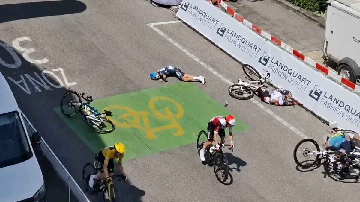 girodociclismo.com.br tadej pogacar nao estava com cabeca para competir diretor da uae revela preocupacao de pogacar com urska zigart assista o video image