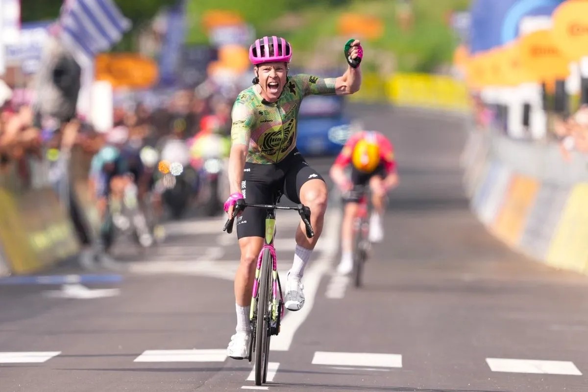 girodociclismo.com.br tour de france 2026 ef education revela equipe richard carapaz e ben healy lideram forte time de atacantes assista o video image 1