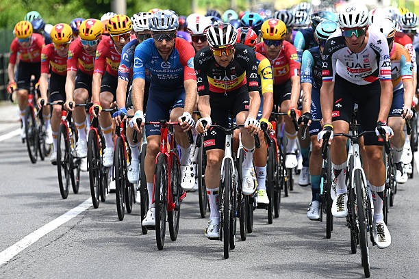 Tour de Suisse 2026: Tadej Pogacar dá show, vence a 1ª etapa e assume a liderança, confira os resultados e a chegada 4 girodociclismo.com.br tour de suisse 2026 tadej pogacar vence a 1a etapa e assume a lideranca confira os resultados e a chegada image 6