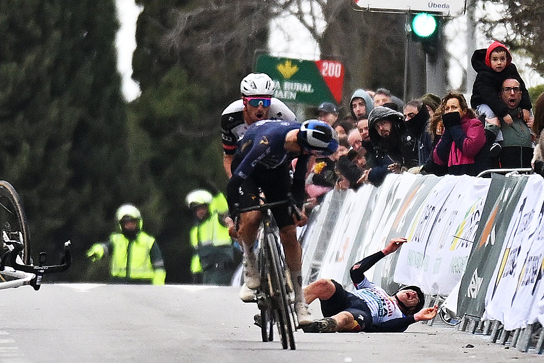 "Treinei com Remco Evenepoel, estava voando" Maxim van Gils descreve vitória no Critérium du Dauphiné, assista o vídeo 2 girodociclismo.com.br treinei 25 dias com remco evenepoel estou na melhor forma da vida image 5