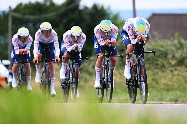 Três equipes recebem pesadas multas no Critérium du Dauphiné, valores somam 10.000 CHF 3 girodociclismo.com.br tres equipes recebem pesadas multas no criterium du dauphine valores somam 10 000 chf image 4