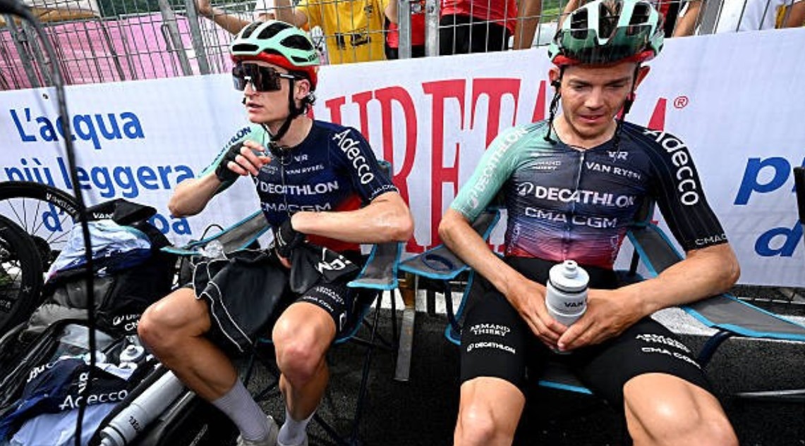Vice-campeão do Giro d'Italia deve deixar a Decathlon, seu principal gregário também de mudança 2 girodociclismo.com.br vice campeao do giro ditalia deve mudar de equipe ciclista e seu principal gregario image 1