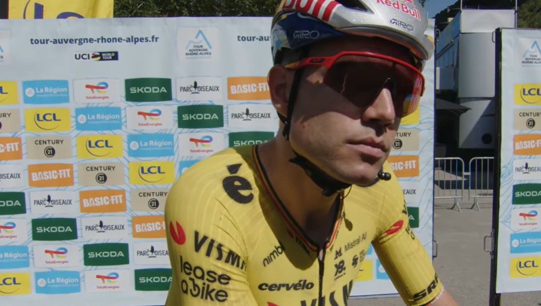Wout van Aert admite queda antes do Critérium du Dauphiné "caí com a bicicleta de contrarrelógio", assista a entrevista 1 girodociclismo.com.br wout van aert admite queda antes do criterium du dauphine cai com a bicicleta de contrarrelogio image