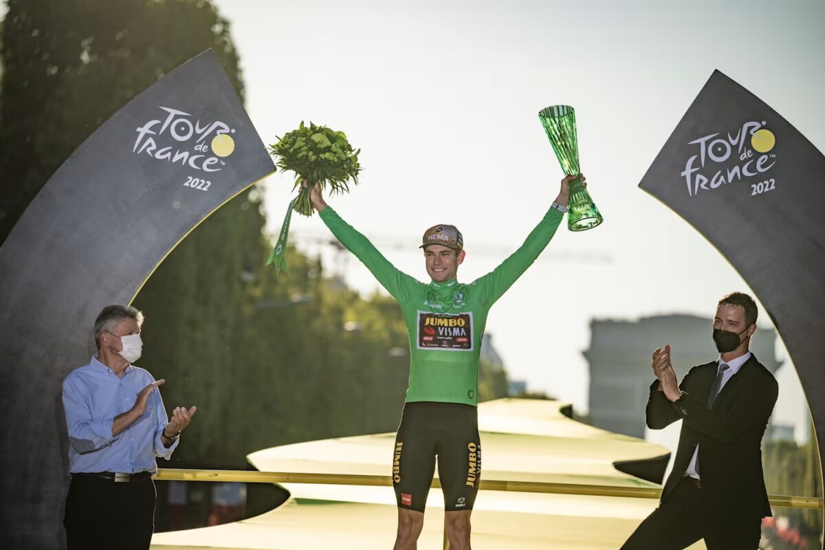Jonas Vingegaard sofre forte revés para o Tour de France, Wout van Aert está fora da competição 4 girodociclismo.com.br wout van aert esta fora do tour de france apos complicacoes em lesao no cotovelo image