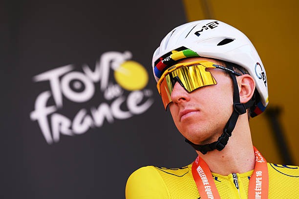 "A desistência de Jonas Vingegaard afetou o Tour de France" diretor da UAE analisa a vitória de Tadej Pogacar 5 girodociclismo.com.br a desistencia de jonas vingegaard afetou o tour de france diretor da uae analisa a vitoria de tadej pogacar image 8
