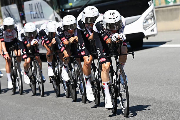 "Às vezes temos que conter Tadej Pogacar" gregário de Pogacar revela preparação antes do Tour de France 2 girodociclismo.com.br as vezes temos que conter tadej pogacar um dos principais gregarios de pogacar projeta o tour de france image 1