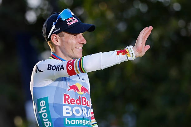 girodociclismo.com.br tadej pogacar amplia lideranca no ranking uci apos vitoria no tour de france remco evenepoel assume a 2a colocacao confira o ranking atualizado image