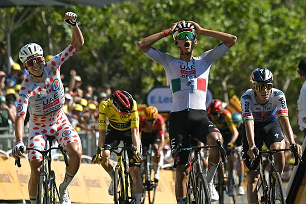 Tour de France 2026: "Fizemos um plano para Tadej Pogacar, mas a diferença era maior" Isaac del Toro analisa a vitória histórica, assista o vídeo 1 girodociclismo.com.br tour de france 2026 fizemos um plano para tadej pogacar mas a diferenca era maior isaac del toro analisa a vitoria historica assista o video image 1