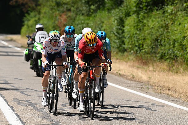 Tour de France 2026: Richard Carapaz vence a 18ª etapa, Tadej Pogacar perde gregário, confira os resultados e a chegada 3 girodociclismo.com.br tour de france 2026 fuga triunfa e richard carapaz vence a 18a etapa confira os resultados e a chegada image 2