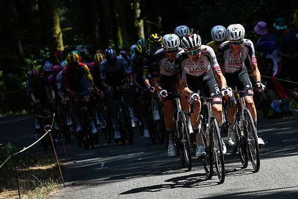 girodociclismo.com.br tour de france 2026 gregario de tadej pogacar admite que uae tentou a vitoria na etapa chegariamos com pogacar brandon e isaac assista o video image 4