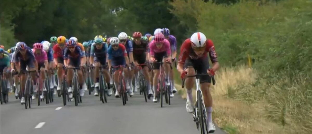 Tour de France 2026: Tim Merlier vence a 12ª etapa marcada por grande queda no final, Tadej Pogacar segue líder; confira os resultados e a chegada 3 girodociclismo.com.br tour de france 2026 soren waerenskjold vence a 12a etapa tadej pogacar segue na lideranca confira os resultados e a chegada image 1