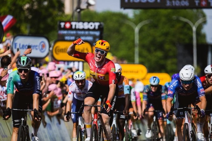 girodociclismo.com.br tour de france 2026 tim merlier vence a 11a etapa tadej pogacar segue na lideranca confira os resultados e a chegada image 34