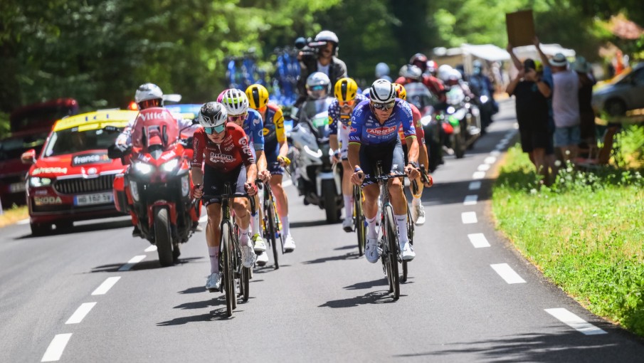 Tour de France 2026: Fuga triunfa e Mathieu van der Poel vence a 9ª etapa, Tadej Pogacar mantém a Maillot Jaune; confira os resultados e a chegada 6 girodociclismo.com.br tour de france 2026 vence a 9a etapa tadej pogacar mantem a maillot jaune confira os resultados e a chegada image 24
