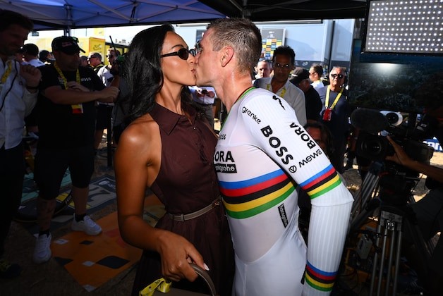 Esposa de Remco Evenepoel rebate críticas e pede apoio ao belga "espero que finalmente o apoiem" 3 girodociclismo.com.br tour de france esposa de remco evenepoel rebate criticas e pede apoio ao belga espero que finalmente o apoiem image 1