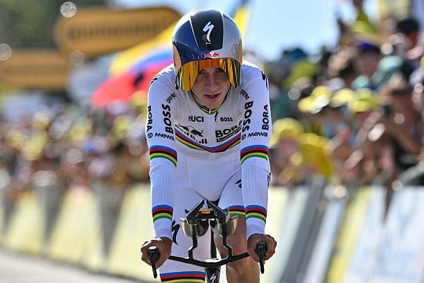 Esposa de Remco Evenepoel rebate críticas e pede apoio ao belga "espero que finalmente o apoiem" 1 girodociclismo.com.br tour de france esposa de remco evenepoel rebate criticas e pede apoio ao belga espero que finalmente o apoiem image 3
