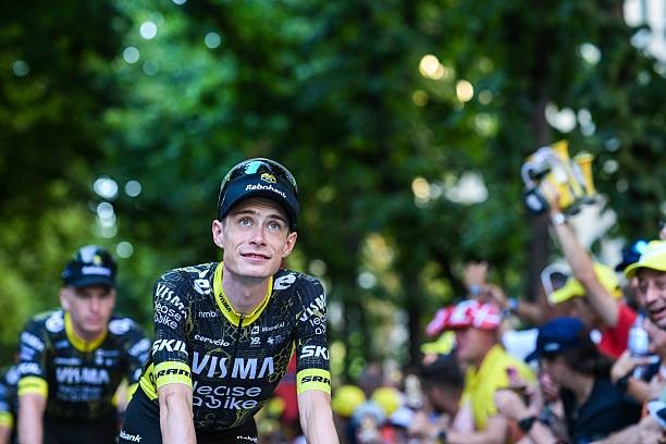 Tour de France: Jonas Vingegaard analisa primeiras etapas e brinca sobre pernas sem depilar "economiza 20 watts", assista o vídeo 2 girodociclismo.com.br tour de france jonas vingegaard demonstra confianca e brinca sobre pernas sem depilar economiza 20 watts assista o video image 6