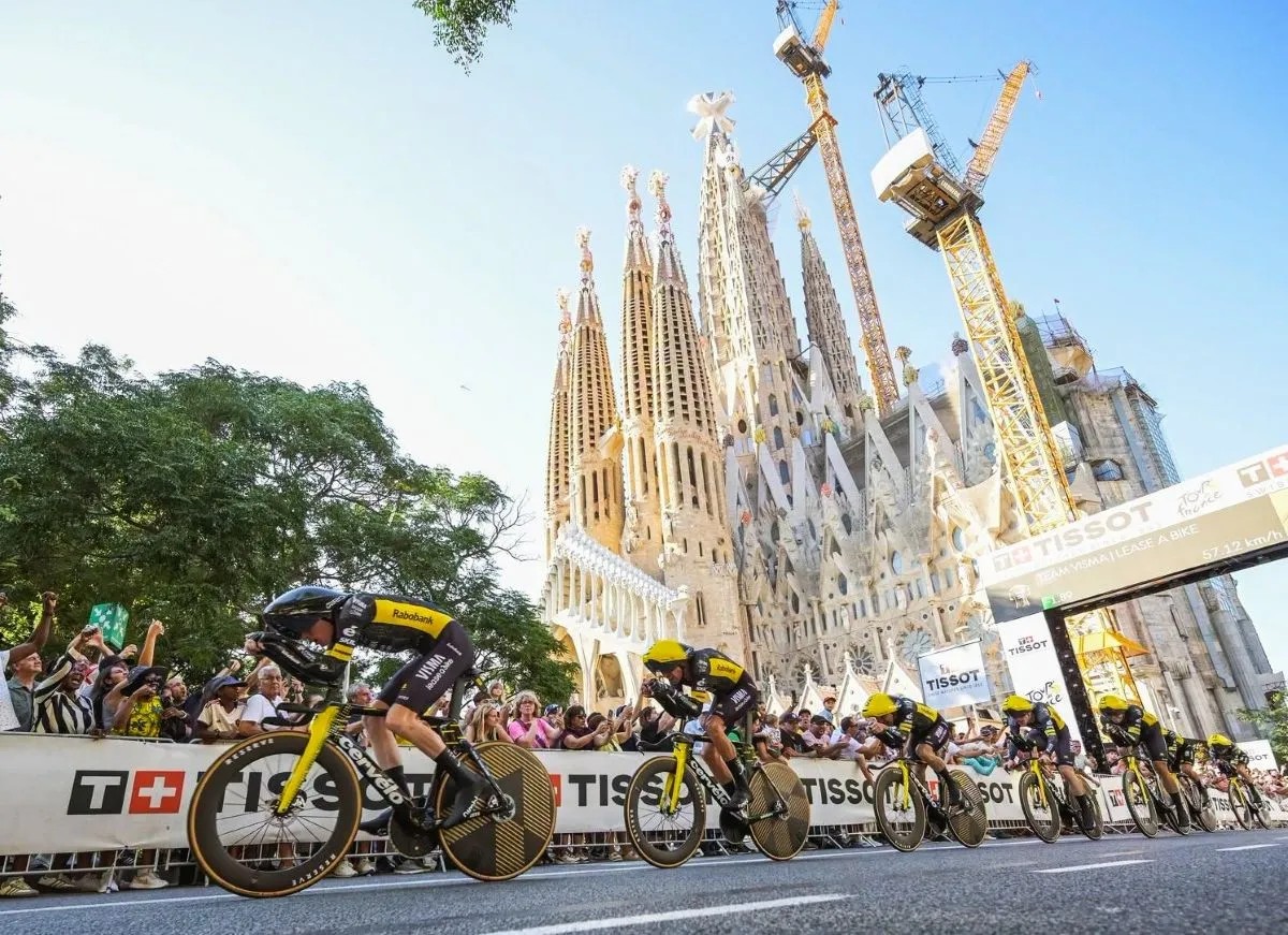 girodociclismo.com.br uae emirates xrg lidera premiacao por equipes apos nove etapas do tour de france 2026 image 7