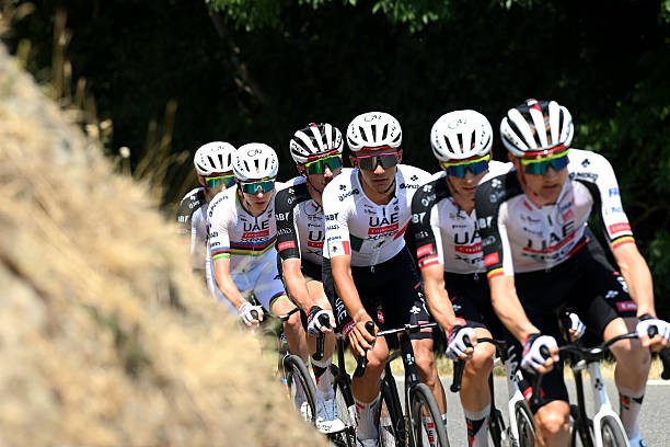 "Acho que Jonas Vingegaard não vai terminar o Tour de France", campeão do Tour faz previsão pessimista para o dinamarquês; assista o vídeo 3 girodociclismo.com.br wiggins ve tour praticamente decidido apos demonstracao de forca de pogacar image 1