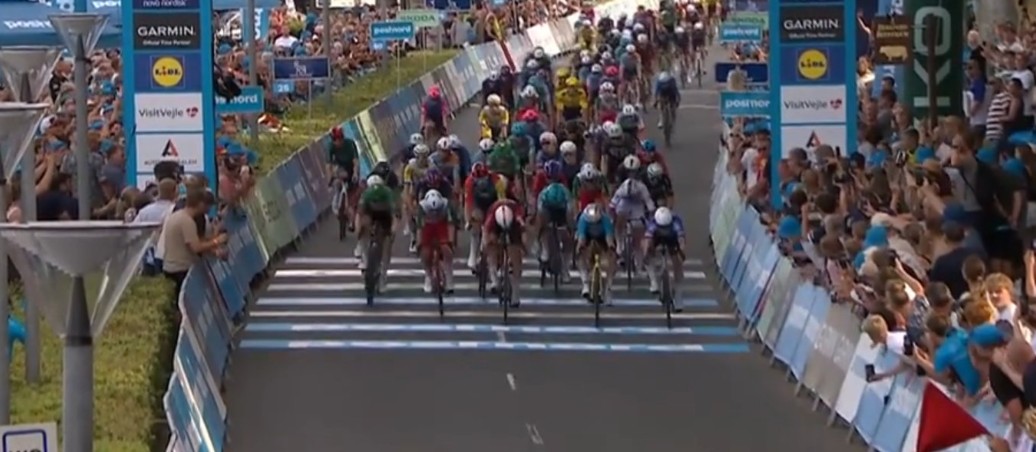girodociclismo.com.br wout van aert vence a 2a etapa do tour da dinamarca apos polemica confira os resultados e a chegada image 12