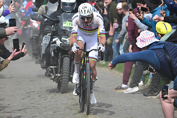 girodociclismo.com.br analista belga pessimista com o retorno de tadej pogacar na temporada remco evenepoel e o favorito no mundial pogacar paris roubaix 2026