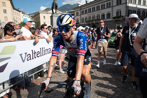 "As equipes não fazem fila para contratar Primoz Roglic” histórico diretor do WorldTour critica a contratação de Roglic 2 girodociclismo.com.br as equipes nao fazem fila para contratar primoz roglic historico diretor do worldtour critica a contratacao de roglic image