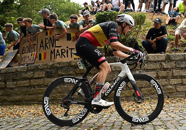 girodociclismo.com.br campeao belga deixa a uae emirates ciclista assina com a movistar por tres temporadas image