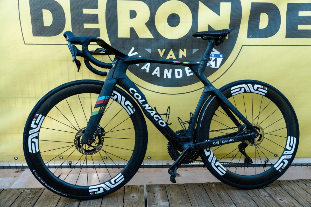 girodociclismo.com.br diretor do world tour revela historia curiosa com tadej pogacar nossos mecanicos pularam na bicicleta dele nao havia motor image 2