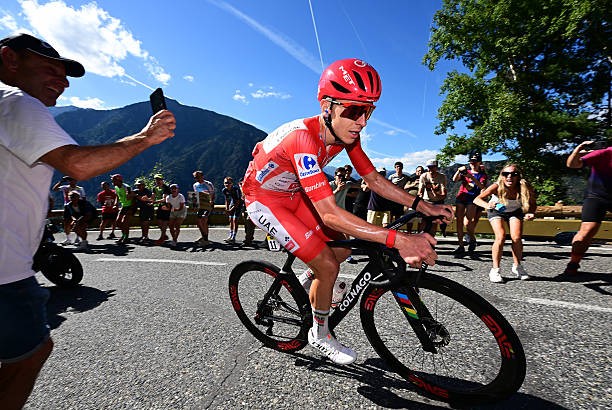 Diretor do WorldTour vê fragilidade em Tadej Pogacar na Vuelta "com vento lateral tudo pode acontecer", assista o vídeo 3 girodociclismo.com.br diretor do worldtour ve fragilidade em tadej pogacar na vuelta com vento lateral tudo pode acontecer assista o video image 2