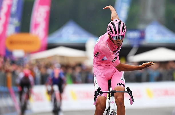 girodociclismo.com.br isaac del toro pediu para ficar fora do giro para aprender com tadej pogacar afirma uae emirates assista o video image 2