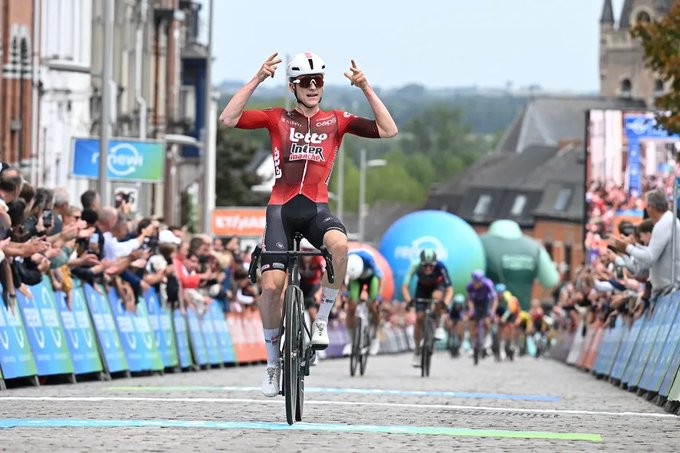 girodociclismo.com.br jenno berckmoes vence etapa rainha do renewi tour e assume lideranca image 11