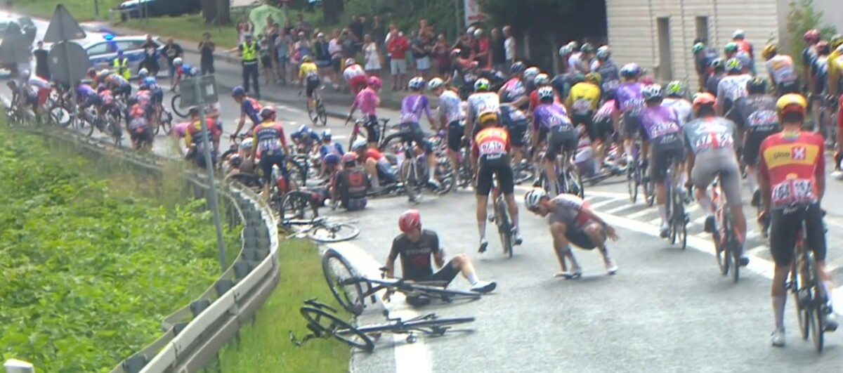João Almeida sofre novo revés e abandona o Tour de Pologne, UAE Emirates atualiza situação do português 2 girodociclismo.com.br joao almeida abandona o tour de pologne apos queda na quarta etapa image