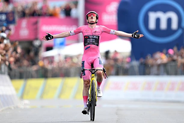 "Jonas Vingegaard poderia ter ido à Lua que não venceria Tadej Pogacar" campeão da montanha do Tour contesta declaração de Jonas Vingegaard 3 girodociclismo.com.br jonas vingegaard poderia ter ido a lua que nao venceria tadej pogacar bicampeao da montanha do tour critica fortemente jonas vingegaard image 6